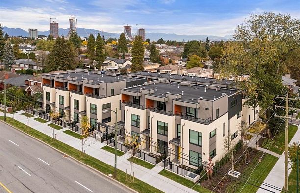 3 6768 Oak Street South Cambie