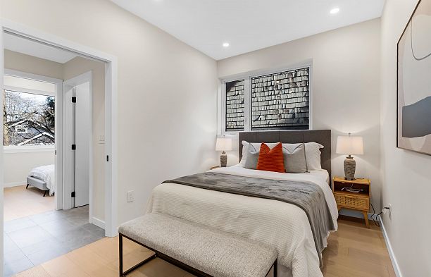 1 2764 W 14th Avenue Kitsilano