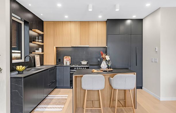 1 2764 W 14th Avenue Kitsilano