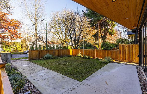 1 2764 W 14th Avenue Kitsilano