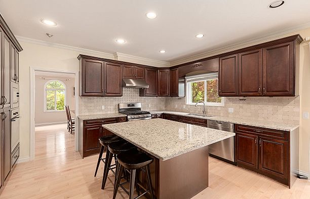 1989 W 52nd Avenue Kerrisdale