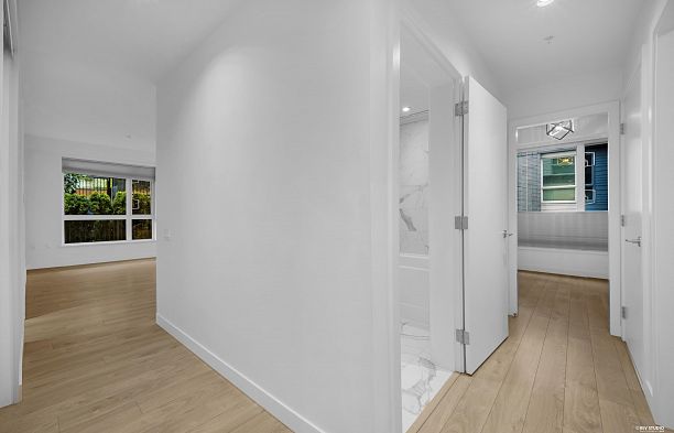 109 6677 Cambie Street South Cambie