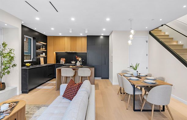 1 2764 W 14th Avenue Kitsilano