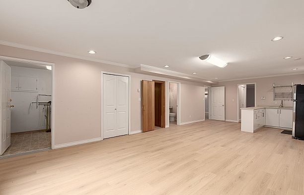 1989 W 52nd Avenue Kerrisdale