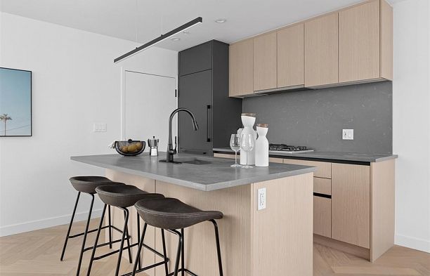 3 6768 Oak Street South Cambie