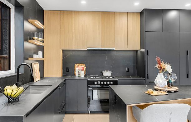 1 2764 W 14th Avenue Kitsilano