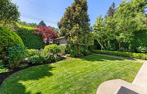 6555 Laburnum Street Kerrisdale