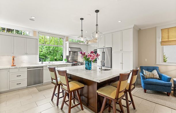 6555 Laburnum Street Kerrisdale