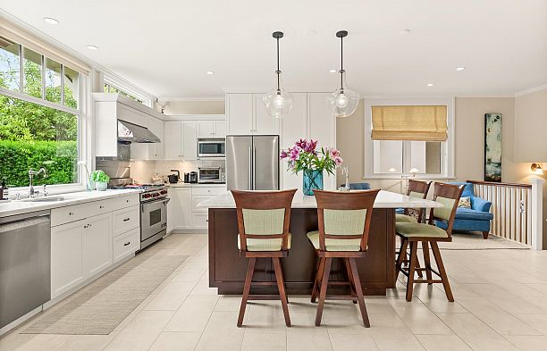 6555 Laburnum Street Kerrisdale