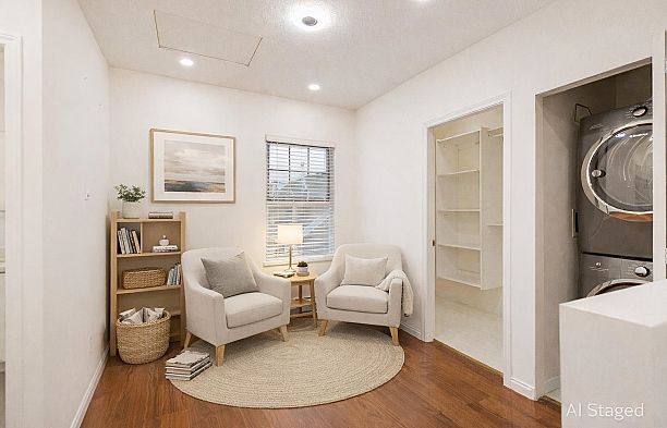 6 6262 Ash Street Oakridge VW