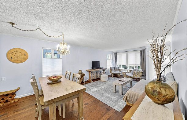 104 1551 W 11th Avenue Fairview VW