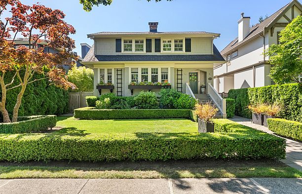 6555 Laburnum Street Kerrisdale