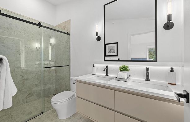 2438 W 49th Avenue S.W. Marine