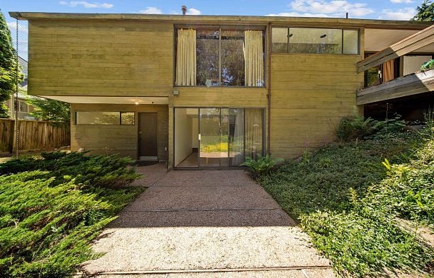 4271 Staulo Crescent University VW
