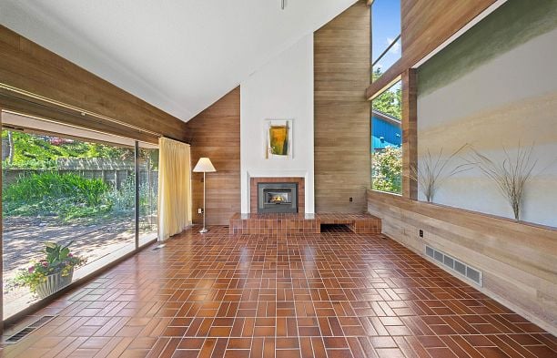4271 Staulo Crescent University VW