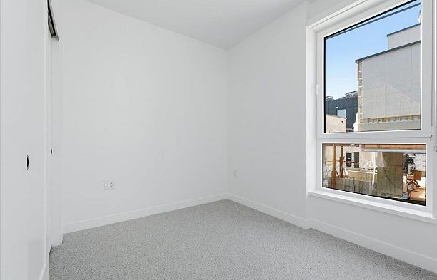 6833 Cambie Street South Cambie