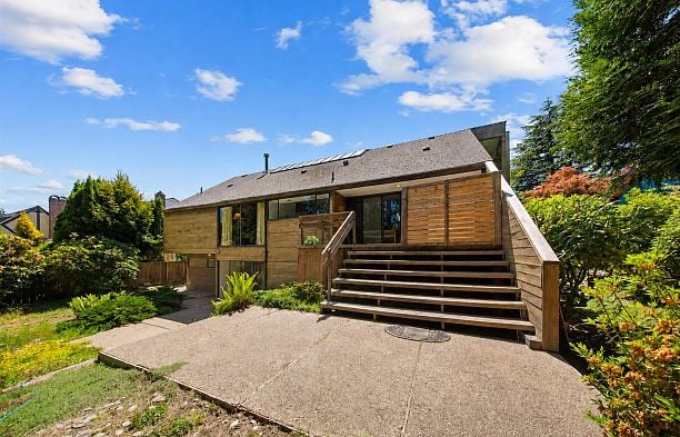 4271 Staulo Crescent University VW