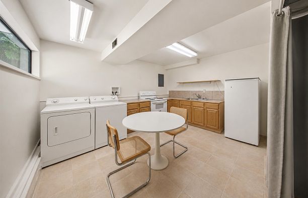 4271 Staulo Crescent University VW