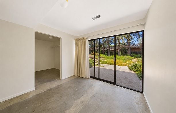 4271 Staulo Crescent University VW