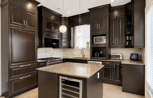 4467 Blenheim Street Dunbar