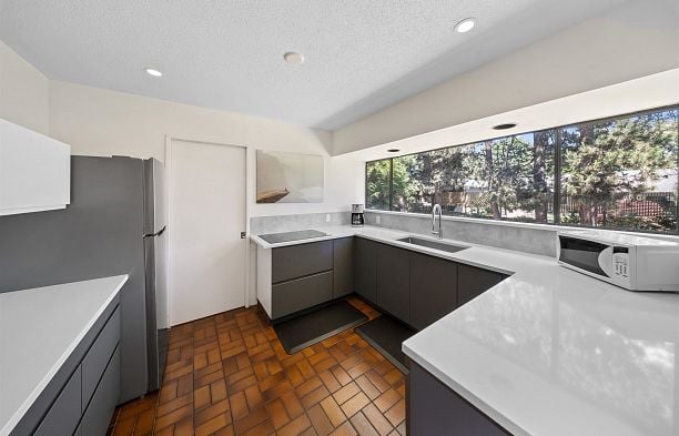 4271 Staulo Crescent University VW
