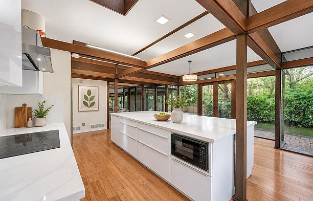 4290 Salish Drive University VW