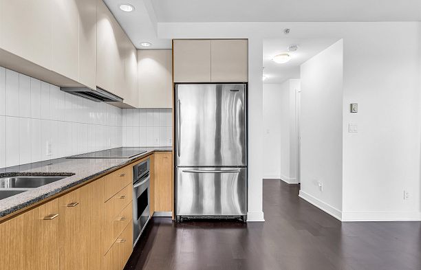 214 750 W 12th Avenue Fairview VW