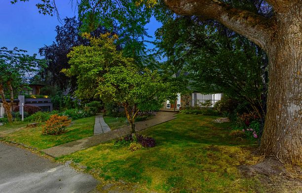 6297 Mackenzie Street Kerrisdale