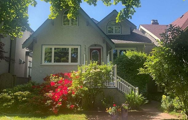 3974 W 18th Avenue Dunbar