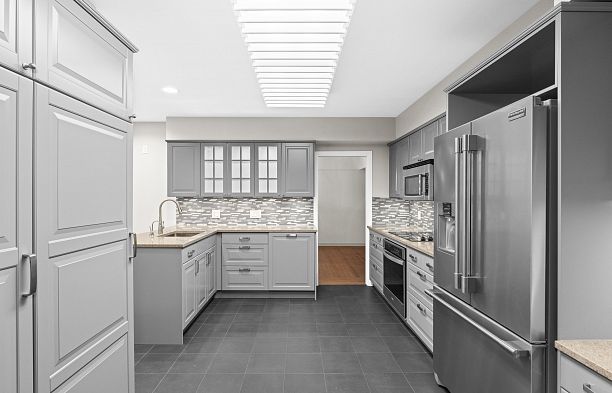 6297 Mackenzie Street Kerrisdale