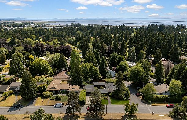 4290 Salish Drive University VW