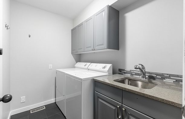 6297 Mackenzie Street Kerrisdale