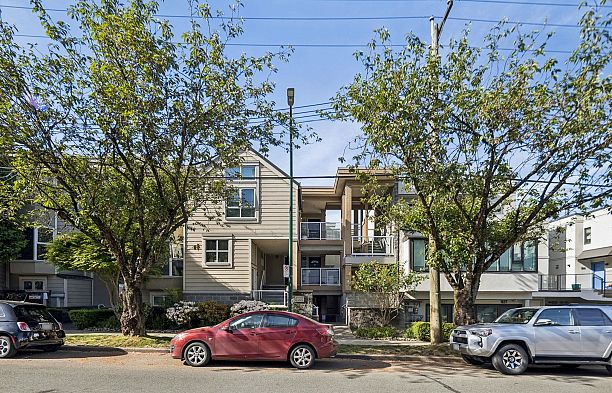103 933 W 8th Avenue Fairview VW