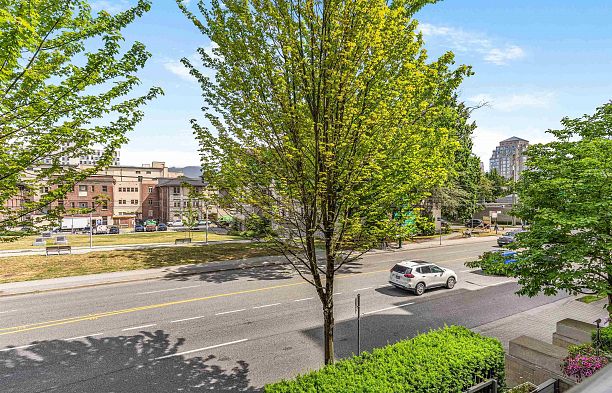 214 750 W 12th Avenue Fairview VW