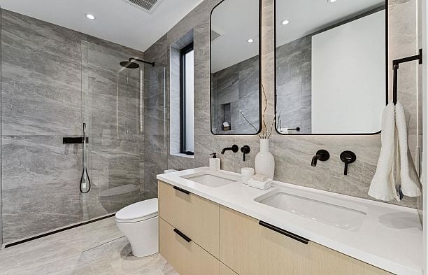 2 3036 W 14th Avenue Kitsilano