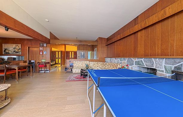 6762 Neal Street South Cambie
