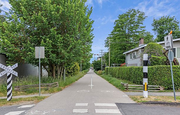 301 3028 Arbutus Street Kitsilano
