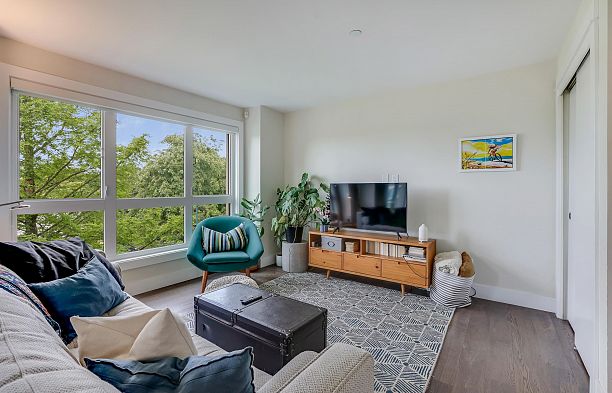 301 3028 Arbutus Street Kitsilano