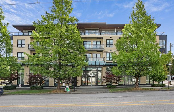 301 3028 Arbutus Street Kitsilano