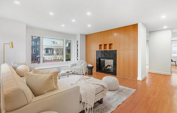 1973 Stephens Street Kitsilano