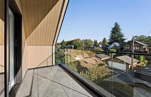 2 3036 W 14th Avenue Kitsilano