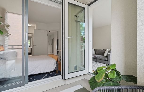 303 1888 York Avenue Kitsilano