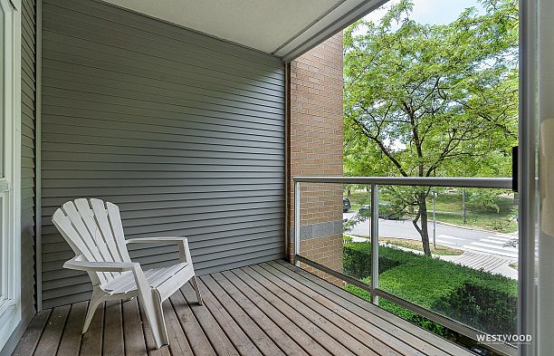 207 6198 Ash Street Oakridge VW