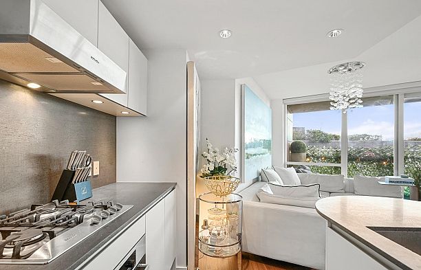 803 8555 Granville Street S.W. Marine