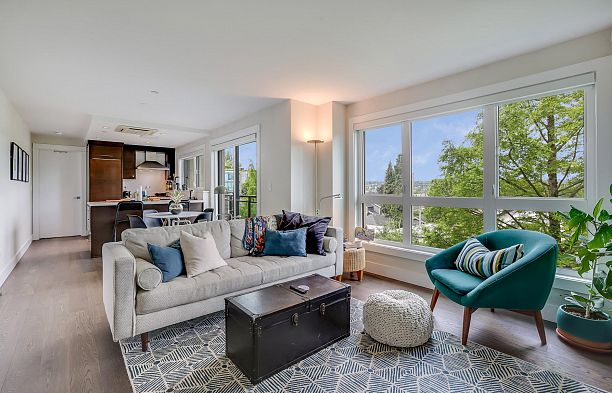 301 3028 Arbutus Street Kitsilano
