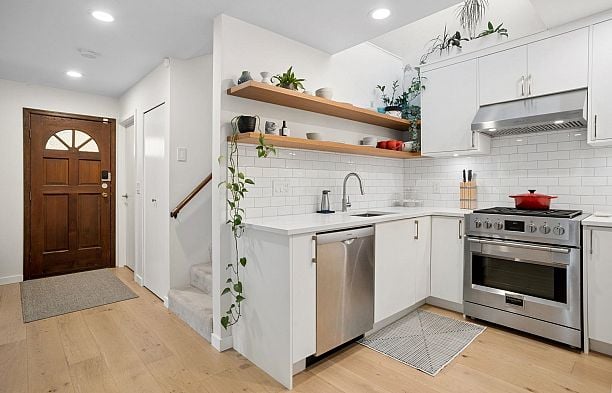 2421 Trafalgar Street Kitsilano