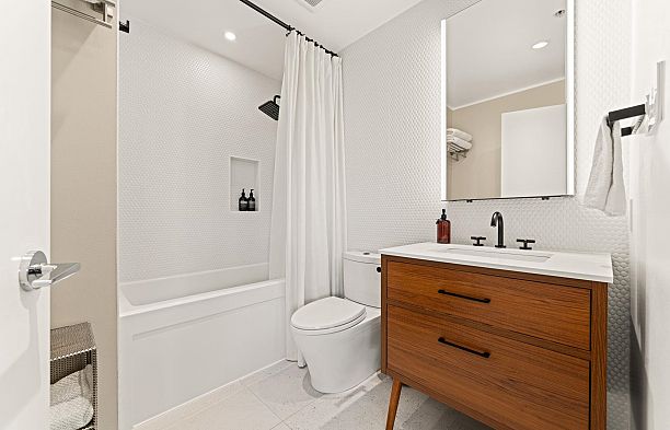 401 1808 W 1st Avenue Kitsilano