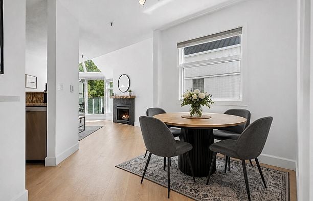 408 2020 W 8th Avenue Kitsilano