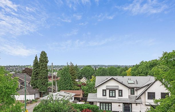301 3028 Arbutus Street Kitsilano