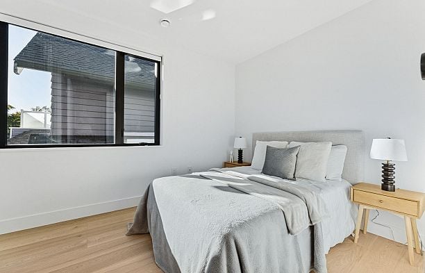 2 3036 W 14th Avenue Kitsilano